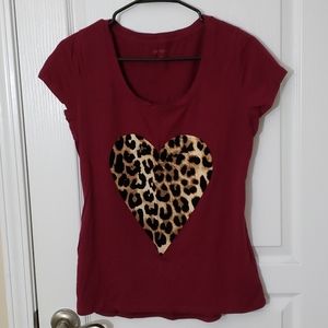 Burgundy color Express T shirt with Leapord print ❤